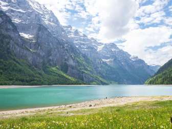 Frühsommer im Klöntal