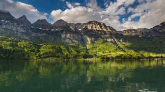 Der fjordartige See und die imposanten Churfirsten