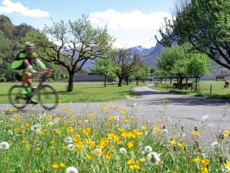 Alpenpanorama-Route, Etappen 2 und 3 - Ziegelbrücke – Glarus – Linthal