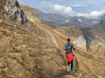 Auch im Lauftempo kann der Pass überwunden werden - mit der nötigen Kondition.